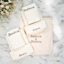 Φόρτωση εικόνας στο εργαλείο προβολής Συλλογής, CUSTOMIZED SET ΔΩΡΟΥ. ΠΕΤΣΕΤΕΣ ΜΕ KENTHMENA ONOMATA ΣΕ 3 ΔΙΑΣΤΑΣΕΙΣ.